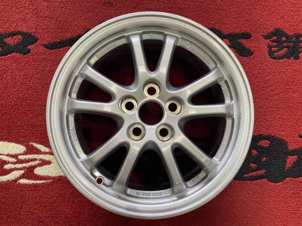 トヨタ純正　プリウス　５０系　ホイールカバー欠品