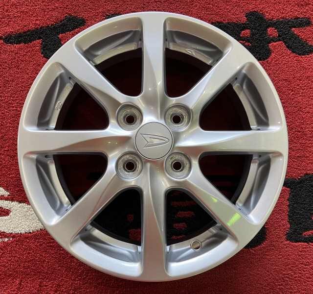 ダイハツ純正　タント　Ｌ３７５系　カラー：シルバー