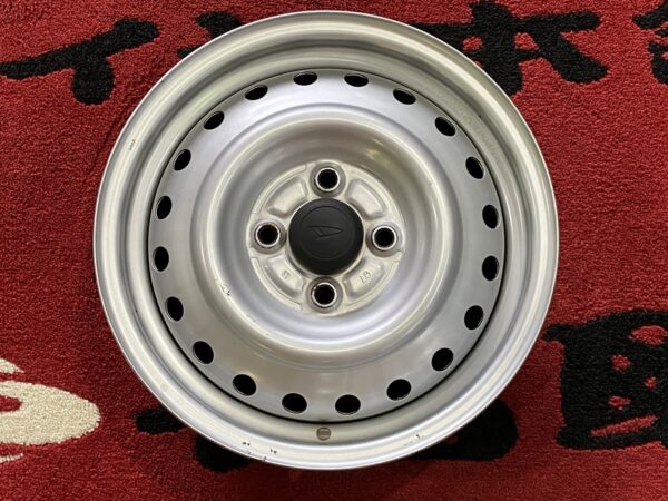 ダイハツ純正　スチールホイール　カラー：シルバー