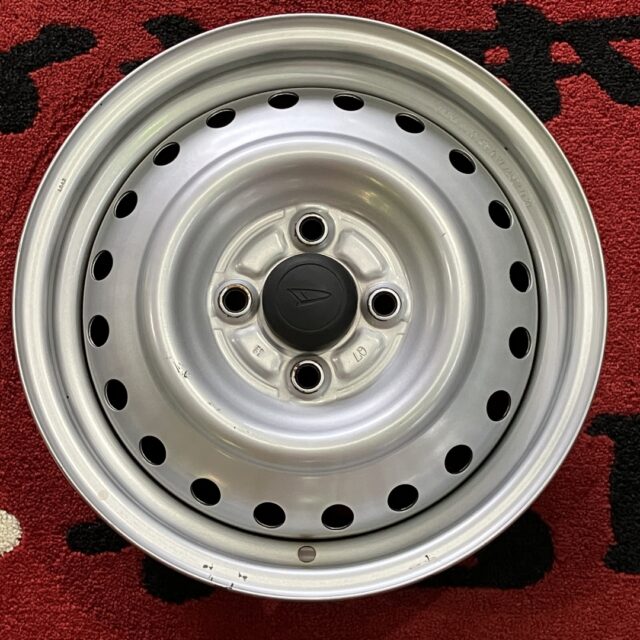 ダイハツ純正　スチールホイール　カラー：シルバー