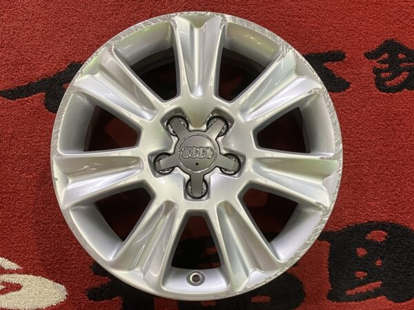 アウディ純正　Ａ１　８Ｘ０６０１０２５