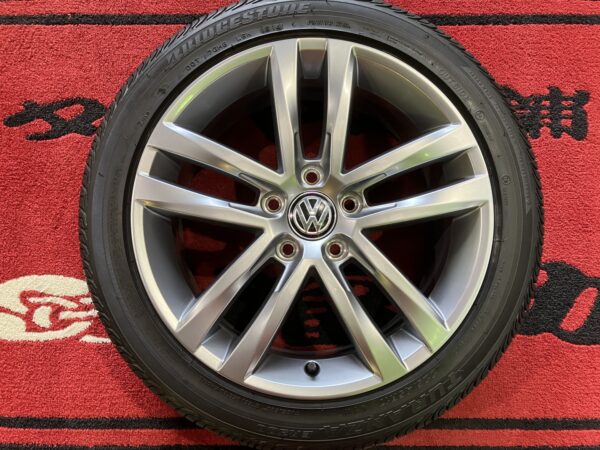 フォルクスワーゲン純正　ヴァリアント　ＲＬｉｎｅ　５Ｇ