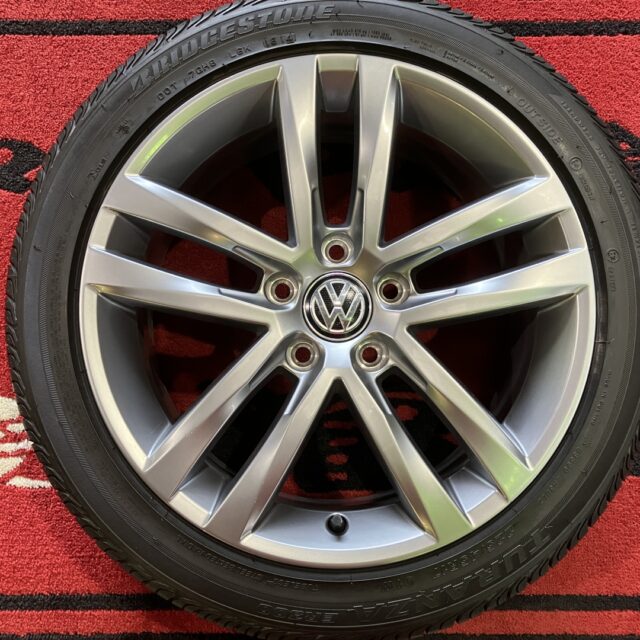 フォルクスワーゲン純正 ヴァリアント RLine 5G