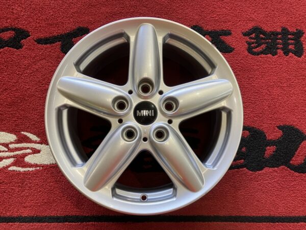 ＢＭＷ　ＭＩＮＩ　クロスオーバー　Ｒ６０