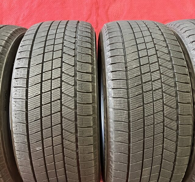 ２３５/５０R１８　ブリヂストン　ブリザック　ＶＲＸ３　２０２３年製