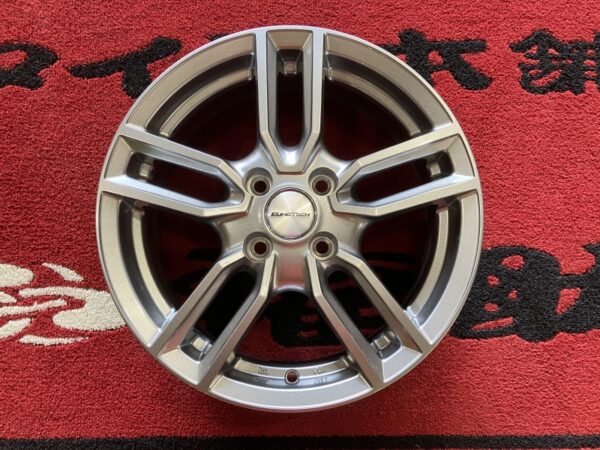 レアマイスター　ＥＵＲＯ　ＴＥＣＨ　ステージＷ５　カラー：チタニウムシルバー