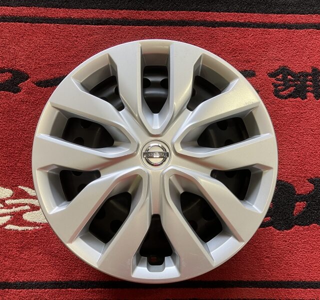 日産純正　エクストレイル　Ｔ３２　スチールホイール　カバー付